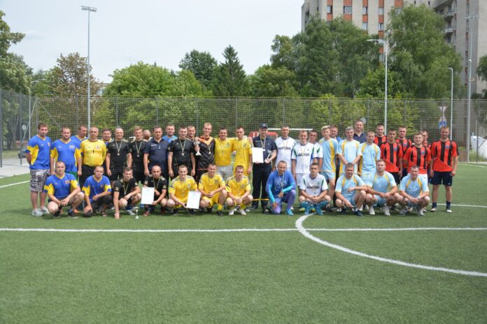Львівські рятувальники визначили найсильнішу команду із міні-футболу (фото) Львівські рятувальники визначили найсильнішу команду із міні-футболу (фото)