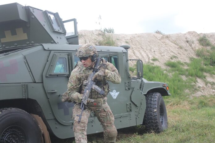 У ДШВ вперше відбувся чемпіонат з швидкісної тактичної стрільби серед резервістів (фото) У ДШВ вперше відбувся чемпіонат з швидкісної тактичної стрільби серед резервістів (фото)