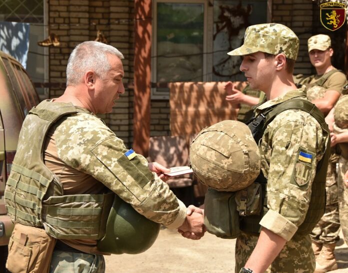 24-бригада відзначила нагородами військовослужбовців у зоні ООС 24-бригада відзначила нагородами військовослужбовців у зоні ООС