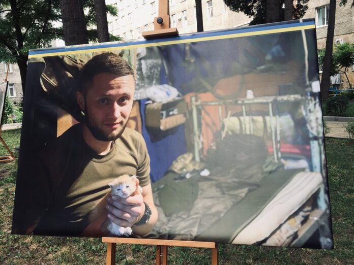 У Львові відкрили фотовиставку фронтовиків з чотирилапими друзями (фото) У Львові відкрили фотовиставку фронтовиків з чотирилапими друзями (фото)
