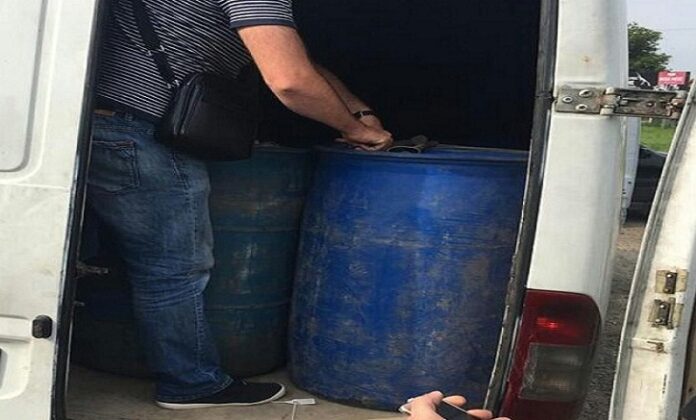 На Львівщині вилучили партію спирту вартістю понад 1 мільйон гривень На Львівщині вилучили партію спирту вартістю понад 1 мільйон гривень