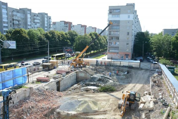 Забудовник запевнив, що мозаїку магазину «Океан» буде відновлено в тому ж орнаменті Забудовник запевнив, що мозаїку магазину «Океан» буде відновлено в тому ж орнаменті