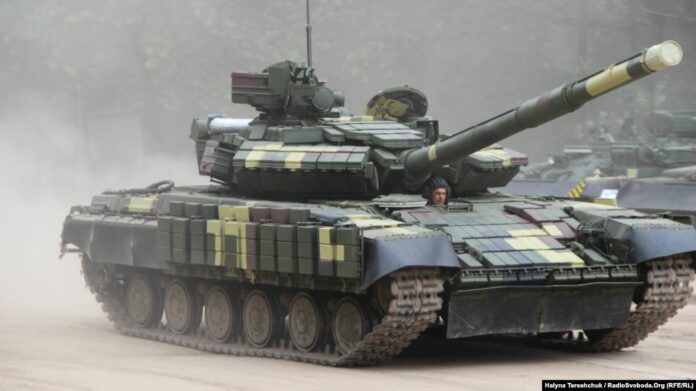 Львівський бронетанковий завод передав армії модернізовану військову техніку (фото) Львівський бронетанковий завод передав армії модернізовану військову техніку (фото)