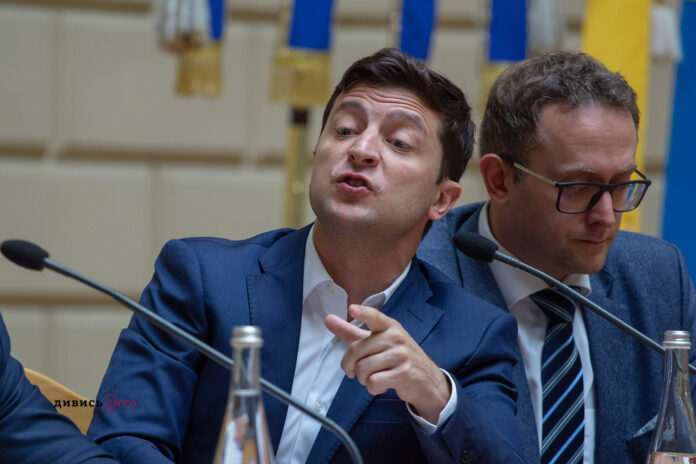 Посли країн «Великої сімки» розкритикувати ініціативу Зеленського про розширення люстрації Посли країн «Великої сімки» розкритикувати ініціативу Зеленського про розширення люстрації