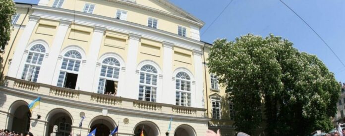 У Львові збираються відновити три аварійні об’єкти У Львові збираються відновити три аварійні об’єкти