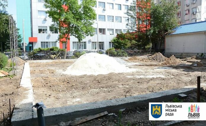 У Львові на Науковій без дозвільних документів проводять будівельні роботи У Львові на Науковій без дозвільних документів проводять будівельні роботи