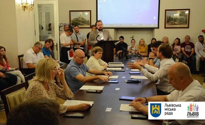 Будівництво дитячого садка на вулиці Тернопільській призупинили Будівництво дитячого садка на вулиці Тернопільській призупинили