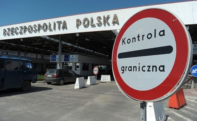 На кордоні з Польщею в чергах стоять 50 автомобілів