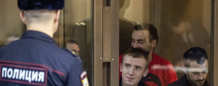 Московський суд до жовтня залишив всіх українських моряків під вартою Московський суд до жовтня залишив всіх українських моряків під вартою