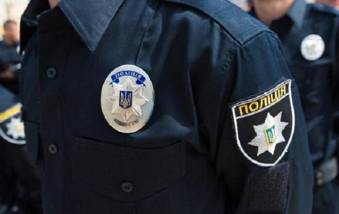 У Львові патрульні врятували жінку з вадами зору (відео) У Львові патрульні врятували жінку з вадами зору (відео)