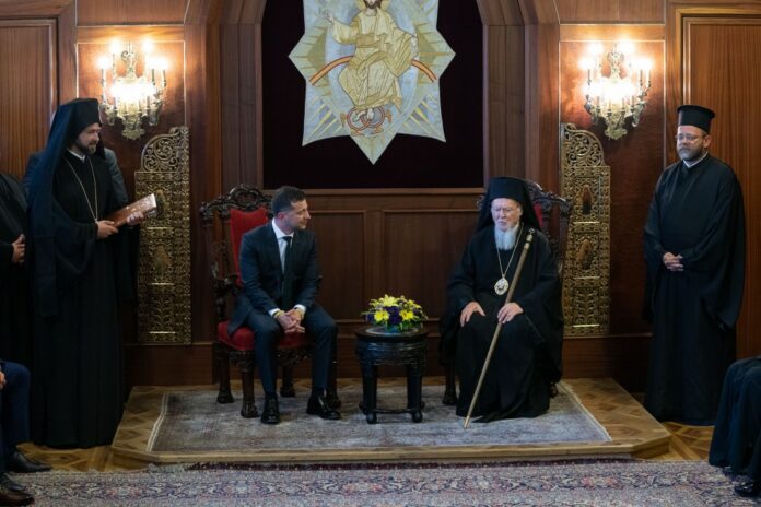 Зеленського і патріарх Варфоломій не підписали спільну заяву Зеленського і патріарх Варфоломій не підписали спільну заяву