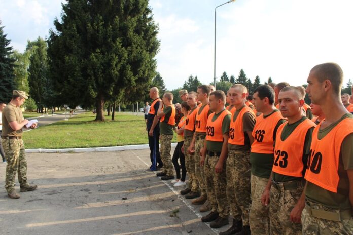 У 80-й бригаді перевірили стан фізичної підготовки бійців (фото) У 80-й бригаді перевірили стан фізичної підготовки бійців (фото)