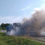 На Львівщині рятувальники ліквідували пожежу у вантажному автомобілі (фото) - 3