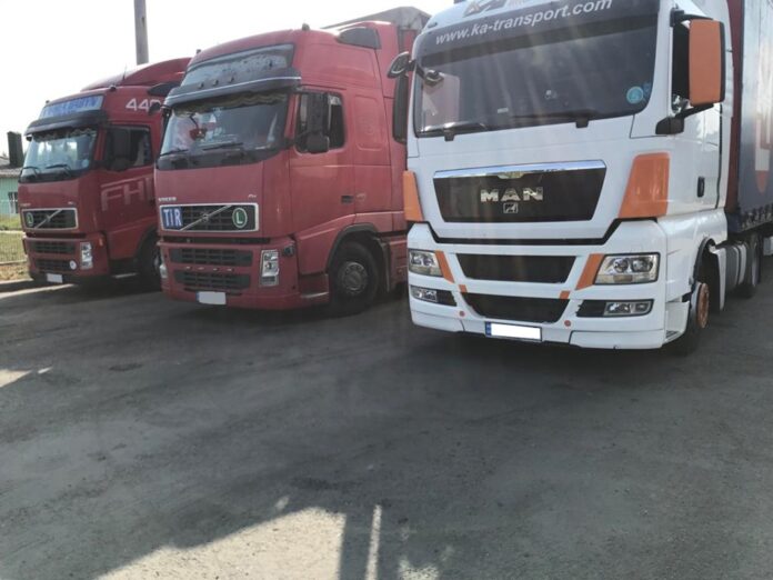 На Львівщині прикордонники затримали вантаж вартістю понад один мільйон гривень (фото) На Львівщині прикордонники затримали вантаж вартістю понад один мільйон гривень (фото)
