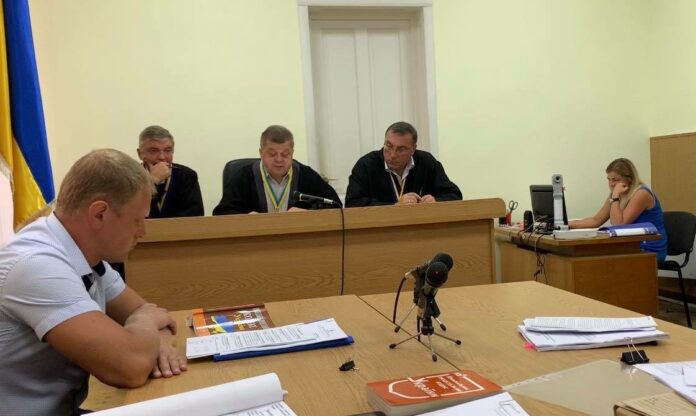 Суд залишив на посадах двох львівських патрульних, які мали конфлікт із чиновником Верховної Ради Суд залишив на посадах двох львівських патрульних, які мали конфлікт із чиновником Верховної Ради