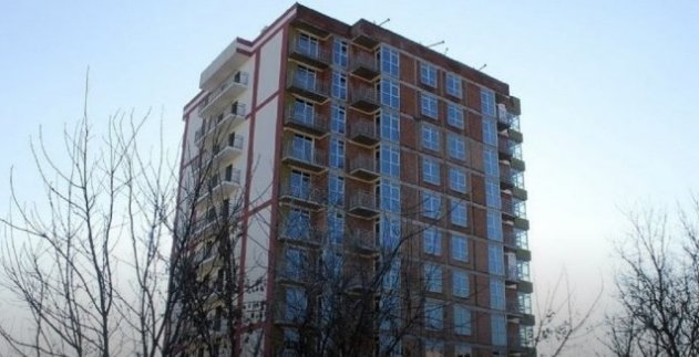 Суд зобов’язав замовника знести самочинно добудовані 8 поверхів у львівській багатоповерхівці