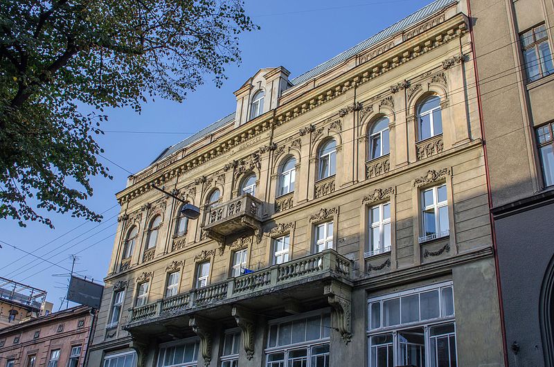 Реставраційний сезон у Львові: в історичному будинку відновлять 6 балконів (фото)