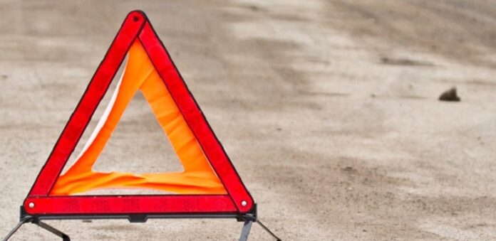 На Львівщині мотоцикліст не впорався з керуванням та в’їхав у автомобіль На Львівщині мотоцикліст не впорався з керуванням та в’їхав у автомобіль