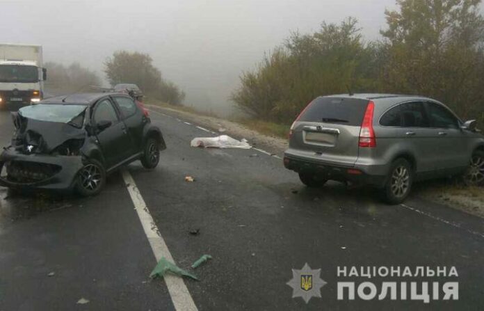 На Львівщині зіткнулися три автомобілі, є постраждалі На Львівщині зіткнулися три автомобілі, є постраждалі