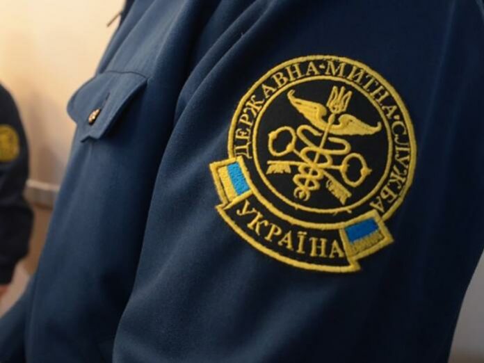 Львівські митники з початку року припинили правопорушень на суму понад сімдесят два мільйони гривень Львівські митники з початку року припинили правопорушень на суму понад сімдесят два мільйони гривень