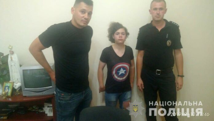 Поліцейські за кілька годин розшукали зниклу вихованку дитячого центру Поліцейські за кілька годин розшукали зниклу вихованку дитячого центру