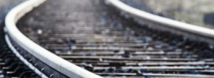 У Львові хлопець намагався скоїти самогубство, стрибнувши під потяг У Львові хлопець намагався скоїти самогубство, стрибнувши під потяг