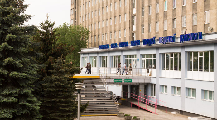 На межі: ситуація з кадрами у львівській Лікарні швидкої медичної допомоги близька до критичної На межі: ситуація з кадрами у львівській Лікарні швидкої медичної допомоги близька до критичної