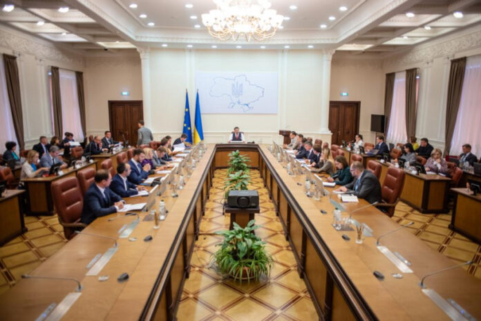 Уряд запустив приватизацію чотирьох великих держкомпаній Уряд запустив приватизацію чотирьох великих держкомпаній