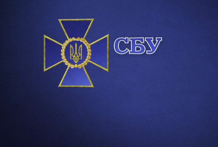 ФСБ РФ у пункті пропуску «Джанкой» затримала мешканця Львівщини, відібрали машину і гроші (відео) ФСБ РФ у пункті пропуску «Джанкой» затримала мешканця Львівщини, відібрали машину і гроші (відео)