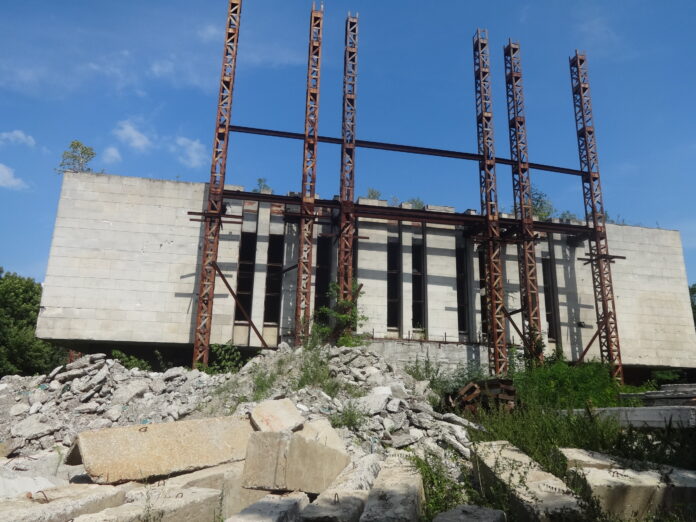 Незаконно і небезпечно: чому на Лижв’ярській не можна будувати готель Незаконно і небезпечно: чому на Лижв’ярській не можна будувати готель