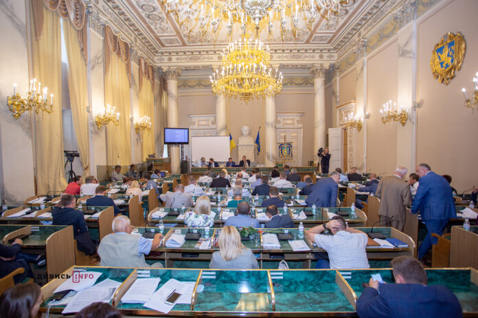 Депутати Львівської облради перерозподілили близько 17 мільйонів на обласні програми Депутати Львівської облради перерозподілили близько 17 мільйонів на обласні програми