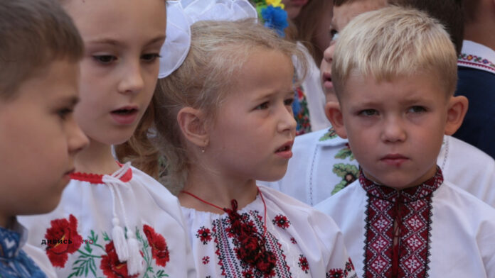 Нова українська школа: як за новими стандартами вчитимуться 9 тисяч львівських першокласників (фото) Нова українська школа: як за новими стандартами вчитимуться 9 тисяч львівських першокласників (фото)