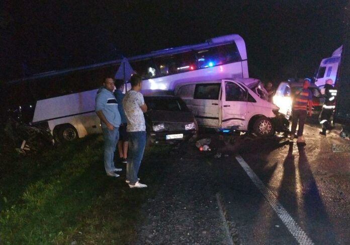 ДТП з десятками дітей в автобусі: медики повідомили про стан постраждалих ДТП з десятками дітей в автобусі: медики повідомили про стан постраждалих