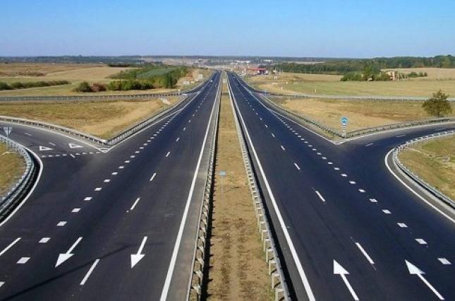 Кабмін за 5 років планує відремонтувати 24 тисячі кілометрів доріг