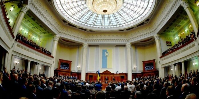 Рада підтримала законопроект Зеленського про перезапуск судової реформи Рада підтримала законопроект Зеленського про перезапуск судової реформи