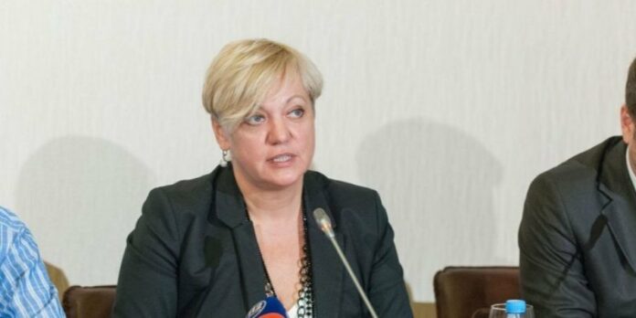 Невідомі спалили будинок екс-голови НБУ Гонтаревої (відео) Невідомі спалили будинок екс-голови НБУ Гонтаревої (відео)