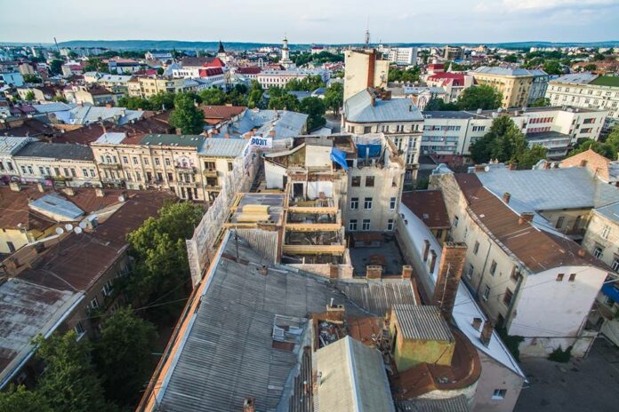 У Львові надбудови над будинками проводити не можна – Верховний суд У Львові надбудови над будинками проводити не можна – Верховний суд