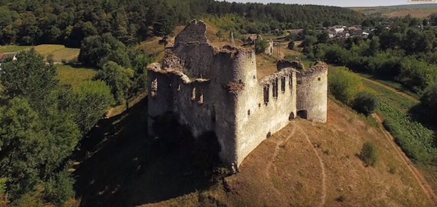 Дивовижні замки України: зруйновані, але не знищені (фото)