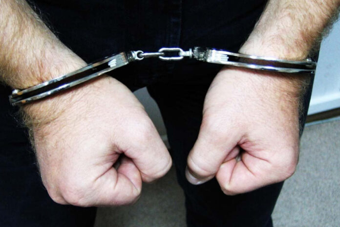 Зловмисника, який у Львові вбив чоловіка і побив жінку з дитиною, затримали Зловмисника, який у Львові вбив чоловіка і побив жінку з дитиною, затримали