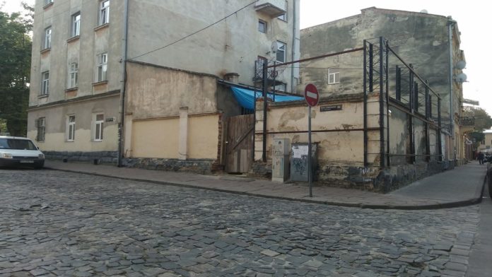Будівництво на Сянській: мерія Львова хоче у мирний спосіб врегулювати конфлікт між мешканцями та забудовником Будівництво на Сянській: мерія Львова хоче у мирний спосіб врегулювати конфлікт між мешканцями та забудовником