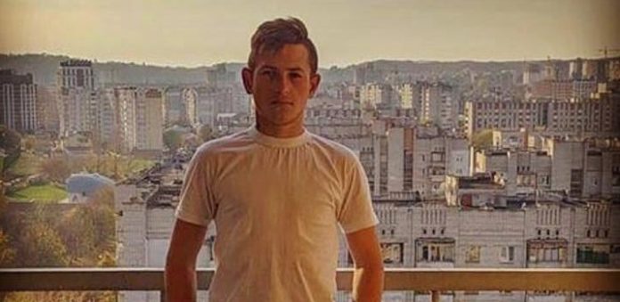 У Львові розшукують зниклого підлітка (фото) У Львові розшукують зниклого підлітка (фото)