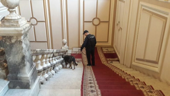 Повідомлення про вибухівку, закладену на двох об’єктах у Львові, виявилось неправдивим Повідомлення про вибухівку, закладену на двох об’єктах у Львові, виявилось неправдивим