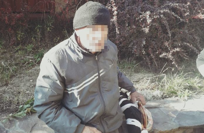 Патрульні розшукали пенсіонера, який втік з будинку для пристарілих Патрульні розшукали пенсіонера, який втік з будинку для пристарілих