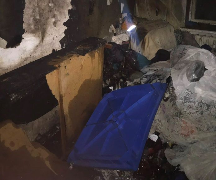 У Соснівці горіла квартира: надзвичайники врятували 6 осіб У Соснівці горіла квартира: надзвичайники врятували 6 осіб
