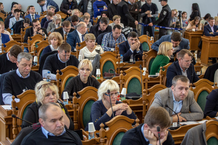 Депутати погодили договір про наміри придбання тролейбусів для Львова Депутати погодили договір про наміри придбання тролейбусів для Львова