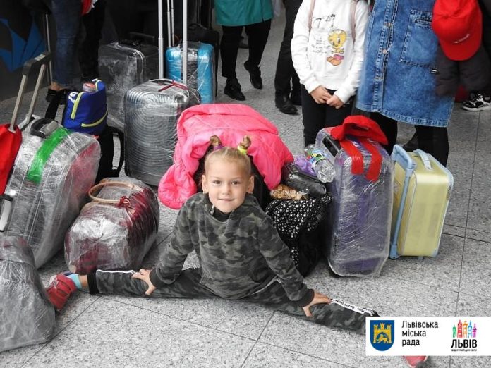 Сім’ї загиблих Героїв полетіли на оздоровчий відпочинок до Анталії (фото) Сім’ї загиблих Героїв полетіли на оздоровчий відпочинок до Анталії (фото)