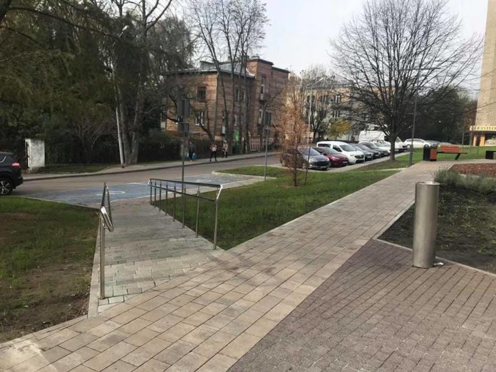 У Франківському районі Львова облаштували новий громадський простір У Франківському районі Львова облаштували новий громадський простір