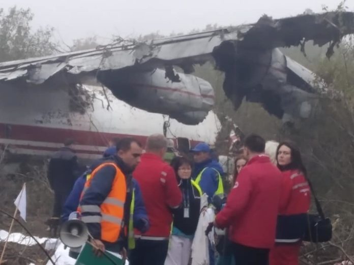 Падіння літака біля Львова: лікар розповів про стан постраждалих Падіння літака біля Львова: лікар розповів про стан постраждалих