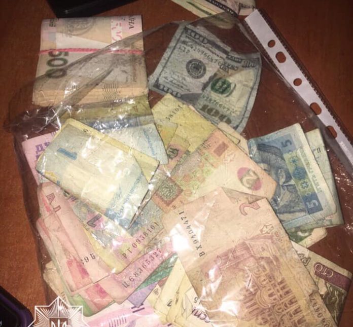 У Львові вночі затримали групу наркоторговців У Львові вночі затримали групу наркоторговців