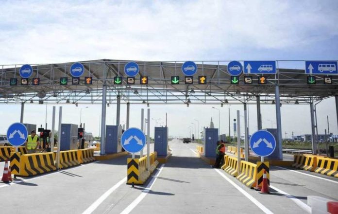 В Україні скоро можуть з’явитися платні дороги В Україні скоро можуть з’явитися платні дороги